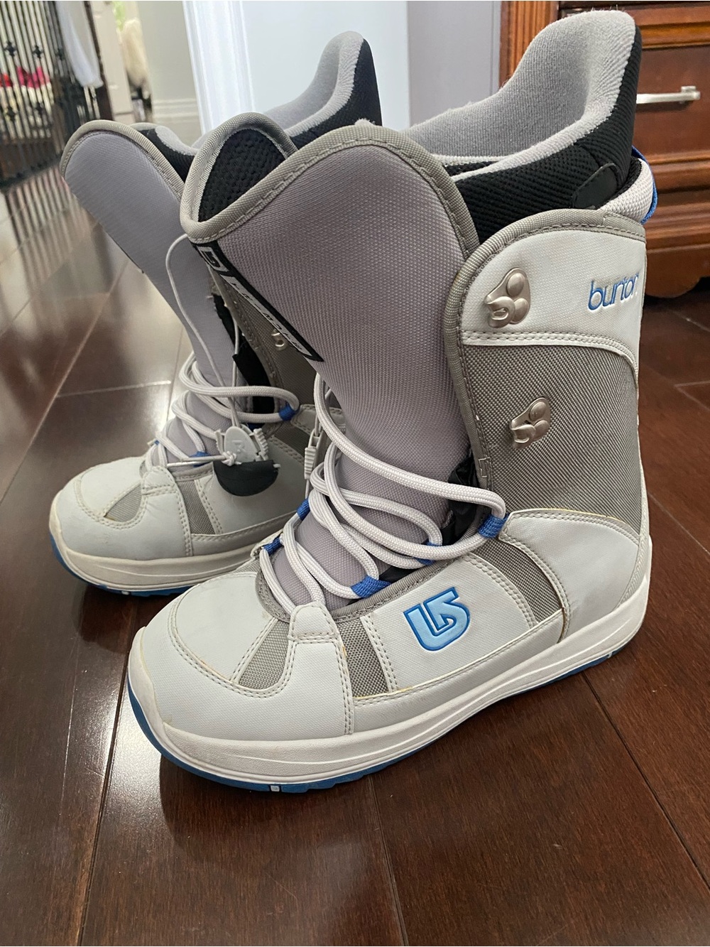 Burton Women’s White and Blue Snowboard Boots